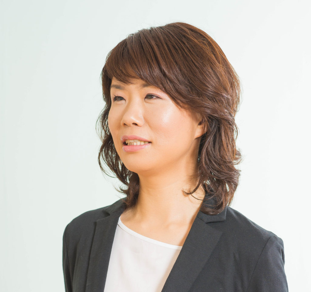 アソシエイトディレクター原